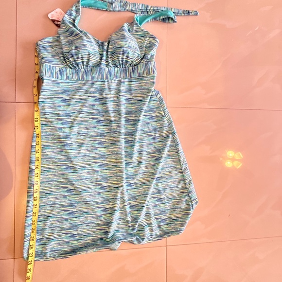 Stylish Blue and Green Halter Dress - Picture 9 of 14